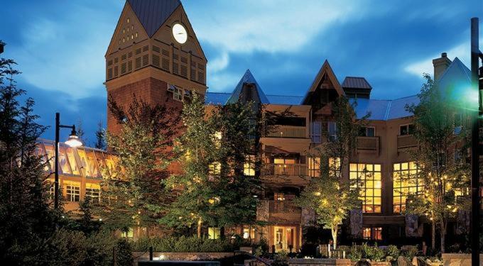 Hilton Grand Vacations Club Whistler Hotel Buitenkant foto