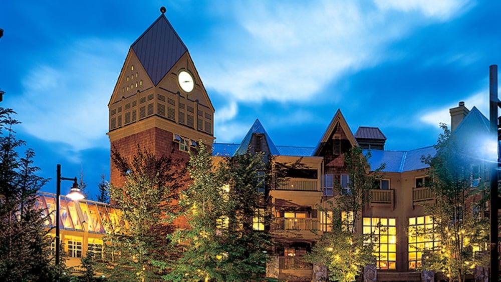 Hilton Grand Vacations Club Whistler Hotel Buitenkant foto