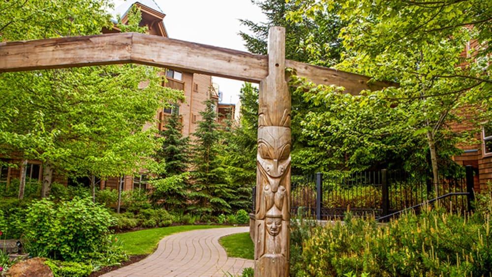 Hilton Grand Vacations Club Whistler Hotel Buitenkant foto