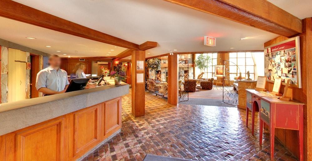 Hilton Grand Vacations Club Whistler Hotel Buitenkant foto